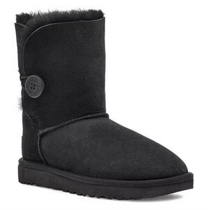 UGG Bailey Button "Black" Winter Boot Size 7